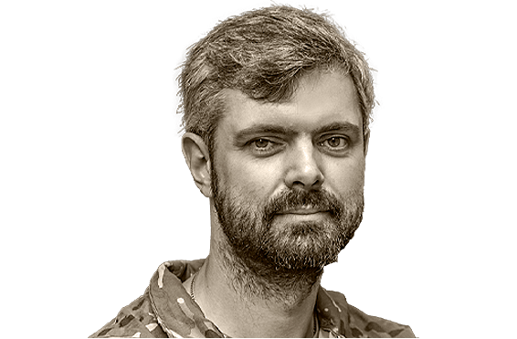 Бренди Harper’s Bazaar та Cosmopolitan відновлюють свою роботу в Україні