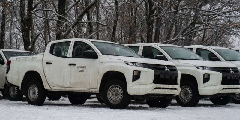 Тисяча пікапів майже за 2 млрд грн. Міноборони скасувало скандальний тендер