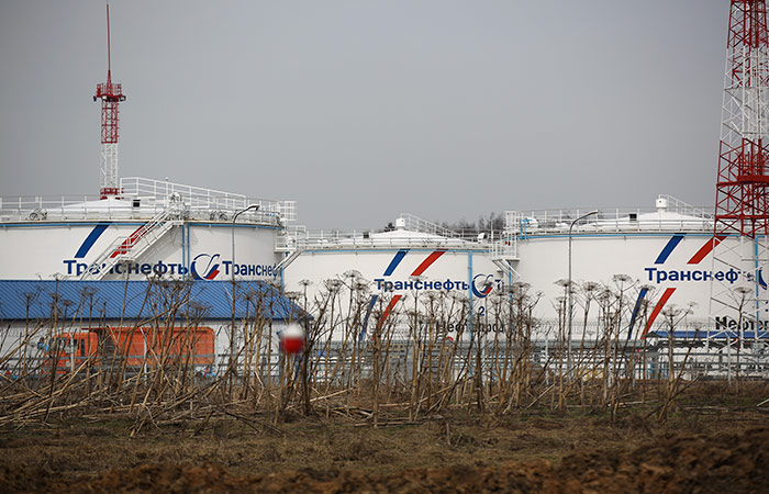 "Транснефть" заявила о штатных поставках по российскому участку "Дружбы"